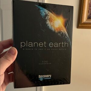 NWT Discovery Channel "Planet Earth" 5-DVD Collector's Edition from 2007